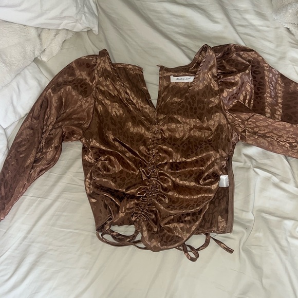 cheeta print long sleeve satin - Picture 1 of 1